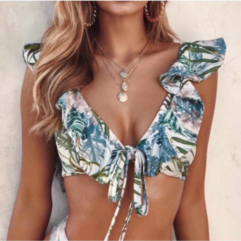 NWT PrettyLittleThing Women's
Green White Leaf Print Bikini Tie
Ruffle Top Sz 8